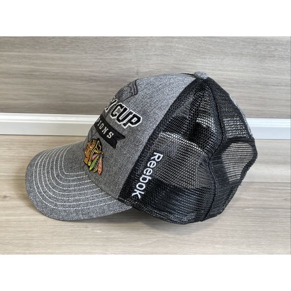 Reebok Chicago Blackhawks Center Ice Collection Stanley Cup Champions Hat 2013‎ - Picture 4 of 9